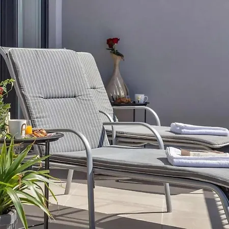 Apartamento Novi Moderan Stan S Pogledom Na More-